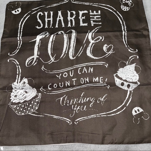 🧁 Disney x Daiso Mickey Minnie Cushion Covers - Picture 3 of 4